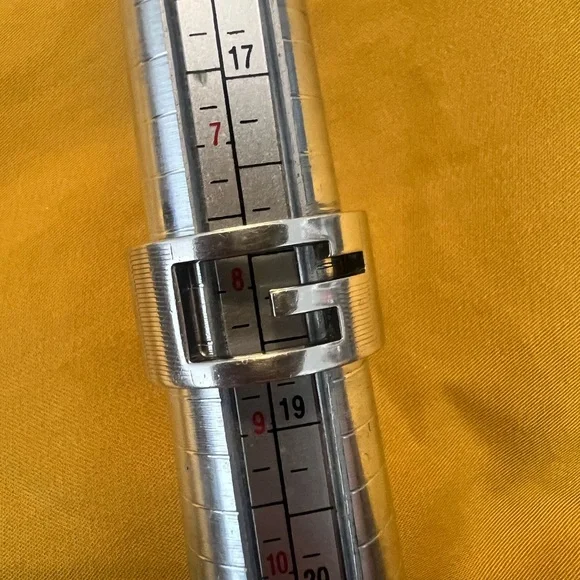 Gucci Wide G cutout ring *Full inclusion - Picture 9 of 14